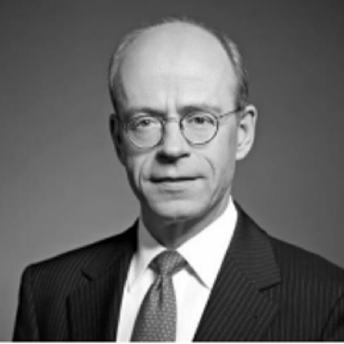 Dr. Nikolaus von Bomhard