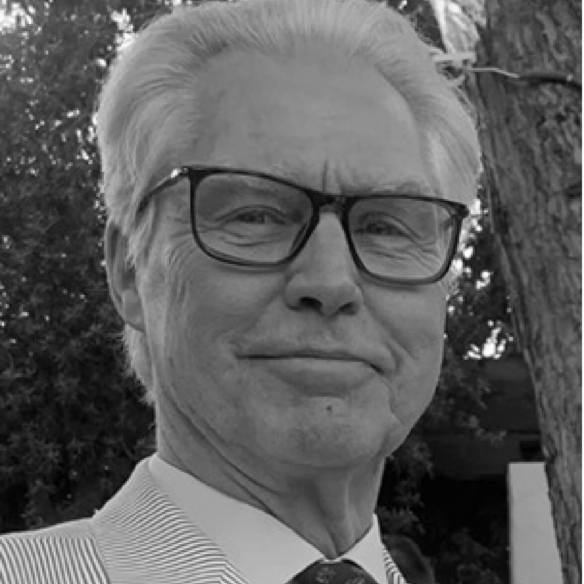 Dr. Peter Strüven